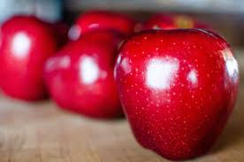 Red apple: How the attraction of red taking us away from the taste? Red apple: How the attraction of red taking us away from the taste?