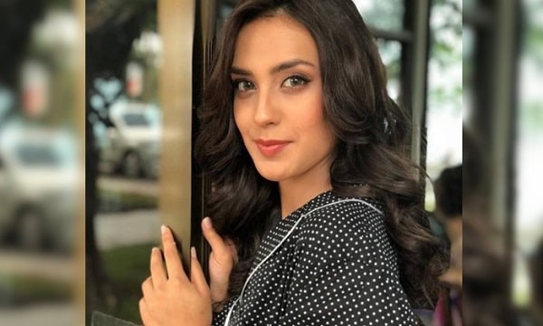 Fans Loves The Simplicity of Iqra Aziz