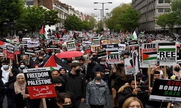 UK: An Extremist Rammed His Car Into a Pro-Palestinian Rally
