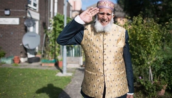 UK: 101-Year-Old Fundraiser Dabirul Islam by Walking While Fasting Goes Viral