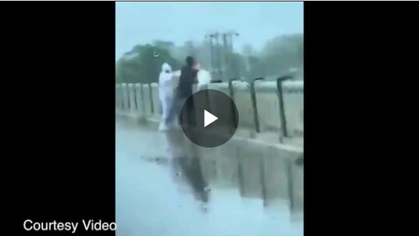 Video of a Dead Body of Corona Patient Dumped in a River in India Goes Viral
