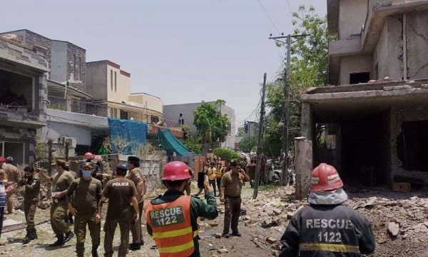 Car Bomb Blast in Johar Town LAHORE, 3 People, Including a Policeman, Were Killed