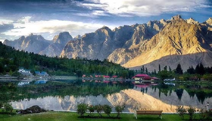 Pakistan's Beautiful Tourist Destinations Pictures