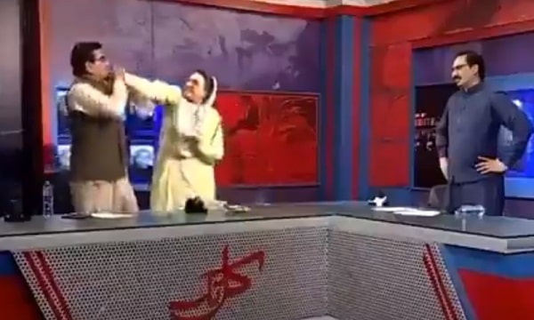 Fight of Firdous Awan and Abdul Qadir in Javed Choudhary's Show KAL TAK