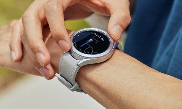 Samsung Smart Watch - Photo courtesy of Samsung